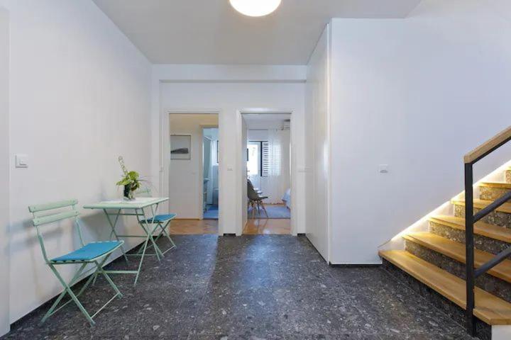 Apartment & Rooms Nugal Makarska Bilik gambar