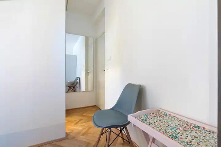 Apartment & Rooms Nugal Makarska Bilik gambar
